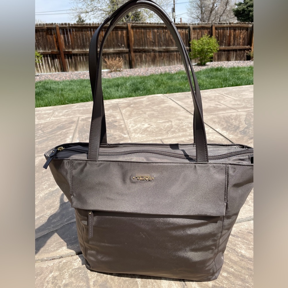 Tumi travel tote bag gray